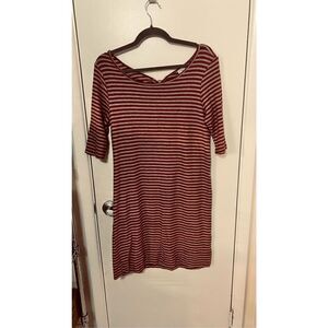 FREE PEOPLE RED GRAY STRIPED FRENCHIE TEE DREE KEYHOLE BACK SZ M